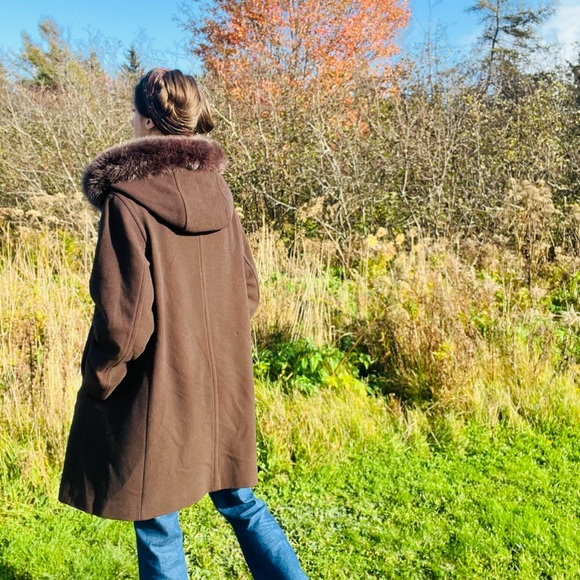 Wool + Cashmere Coat with fox trimmed hood - Picture 8 of 9